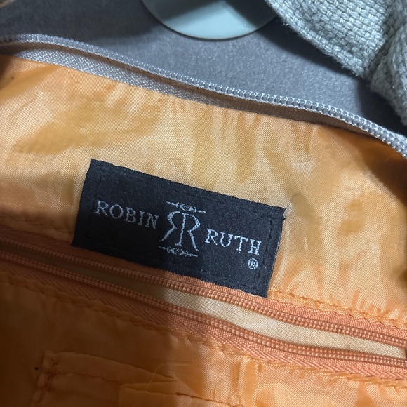 Robin Ruth Purse - Picture 3 of 4